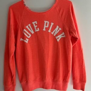 VS PINK CREWNECK